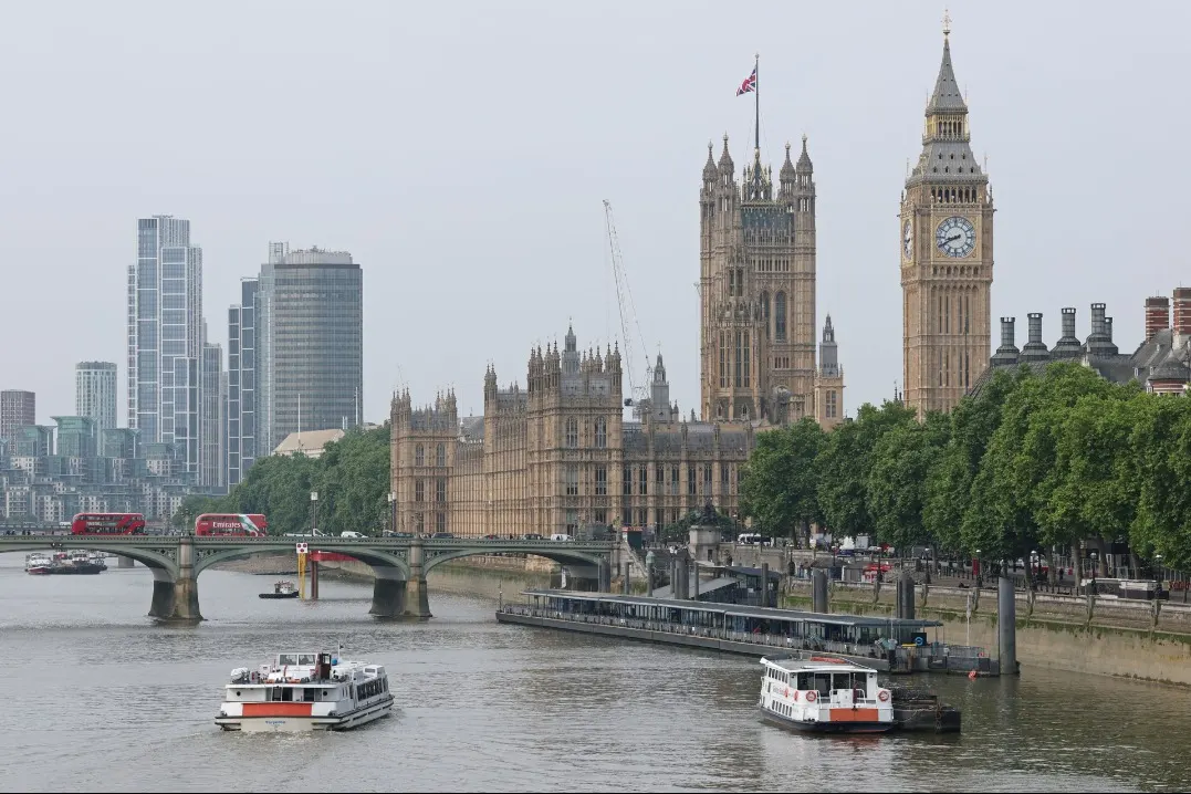 UK graduate job openings at lowest level since 2020
