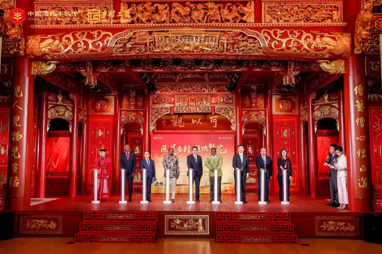 Craftsmanship Connects the Silk Road | International Exchange Event for Rural Craftspeople Held in Beijing